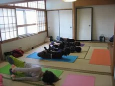 弓のポーズ
