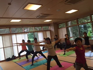 横須賀池上でのヨガレッスン風景