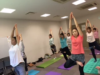 横須賀池上でのヨガレッスン風景