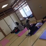 横須賀汐入でのヨガレッスン風景