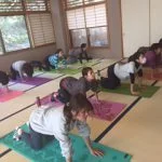 横須賀池上でのヨガレッスン風景
