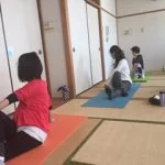 横須賀深田台でのヨガレッスン風景