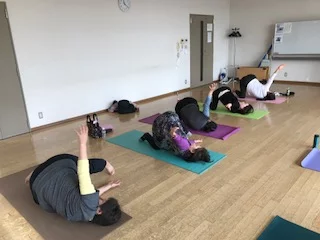 横須賀池上でのヨガレッスン風景