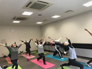 横須賀池上でのヨガレッスン風景