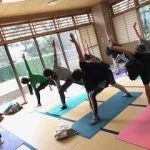 横須賀ハッピーヨガ池上のレッスン風景