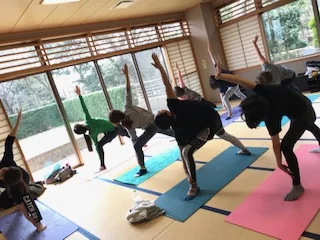 横須賀ハッピーヨガ池上のレッスン風景