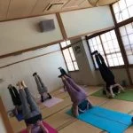 横須賀エンジョイヨガ深田台のレッスン風景