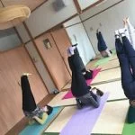 横須賀エンジョイヨガ深田台のレッスン風景
