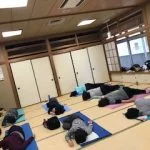 横須賀エンジョイヨガのレッスン風景